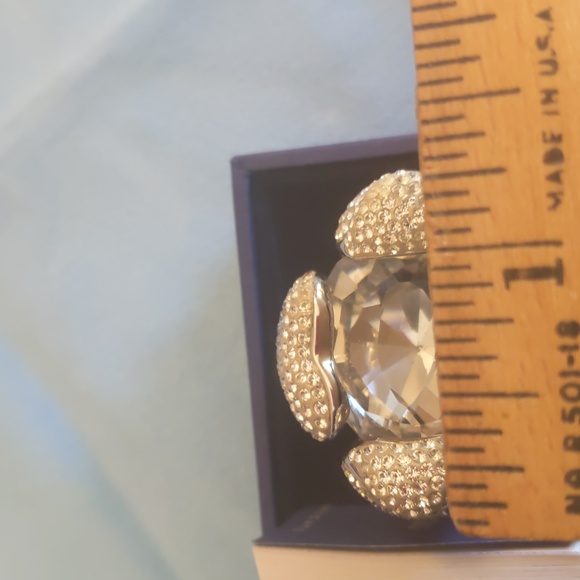 Swarovski Large Silver Flower Ring - Picture 15 of 15